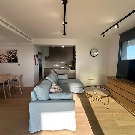 Apartman New Amazing 2 Bedroom Flat Near Casino Mall *