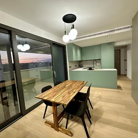 New Amazing 2 Bedroom Flat Near Casino Mall Apartman *