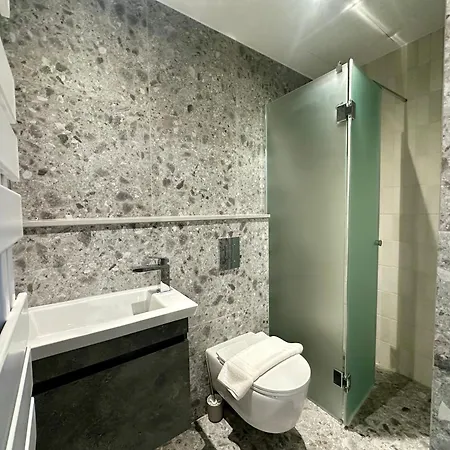 Apartman New Amazing 2 Bedroom Flat Near Casino Mall Limassol