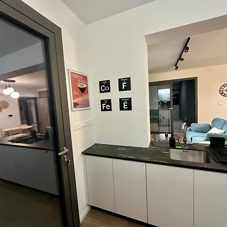 New Amazing 2 Bedroom Flat Near Casino Mall *