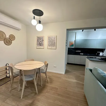 New Amazing 2 Bedroom Flat Near Casino Mall
