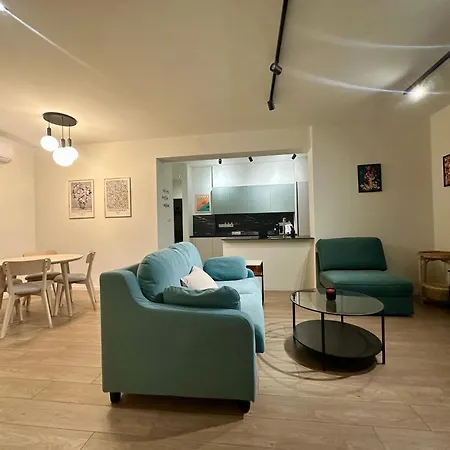New Amazing 2 Bedroom Flat Near Casino Mall