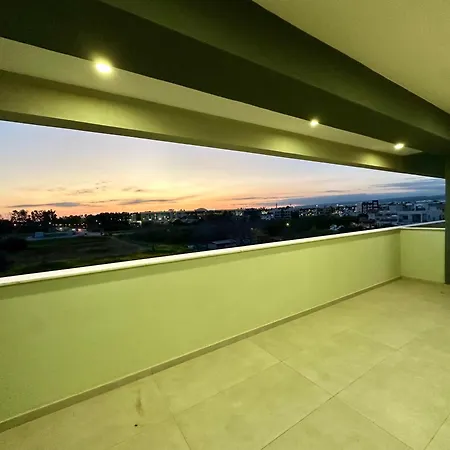 New Amazing 2 Bedroom Flat Near Casino Mall דירה