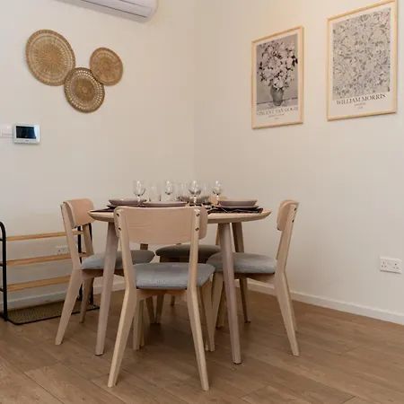 Апартаменты New Amazing 2 Bedroom Flat Near Casino Mall Лимасол