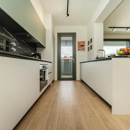 New Amazing 2 Bedroom Flat Near Casino Mall * לימסול