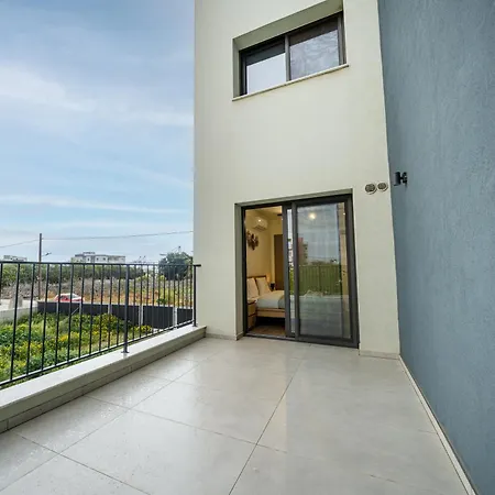 New Amazing 2 Bedroom Flat Near Casino Mall