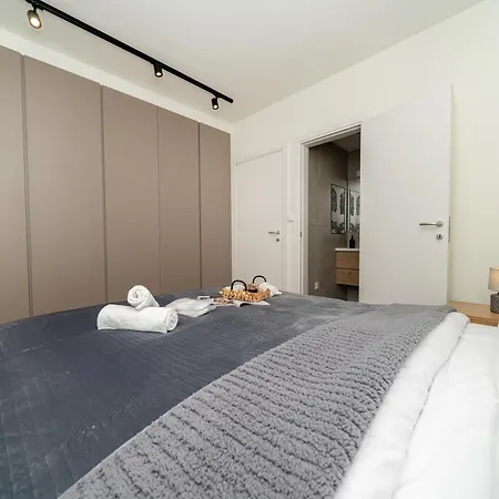 New Amazing 2 Bedroom Flat Near Casino Mall Апартаменты *