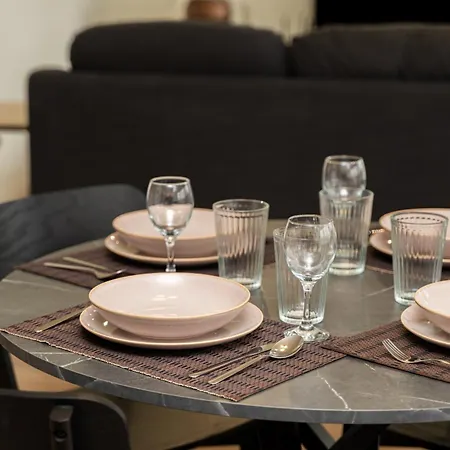 Апартаменты New Amazing 2 Bedroom Flat Near Casino Mall