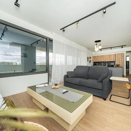 New Amazing 2 Bedroom Flat Near Casino Mall * Лимасол