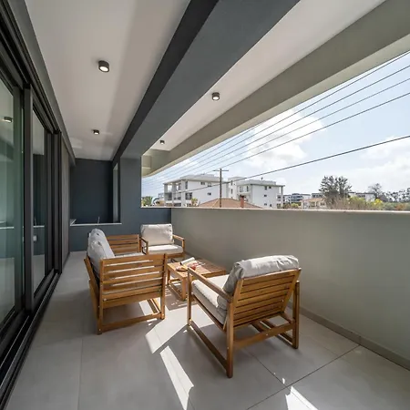 New Amazing 2 Bedroom Flat Near Casino Mall Лимасол