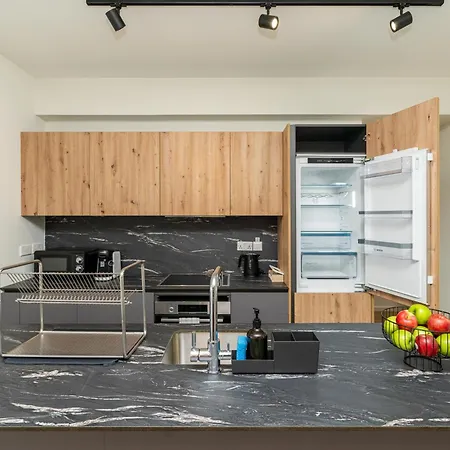 New Amazing 2 Bedroom Flat Near Casino Mall Лимасол