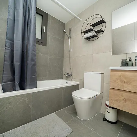 Апартаменты New Amazing 2 Bedroom Flat Near Casino Mall *