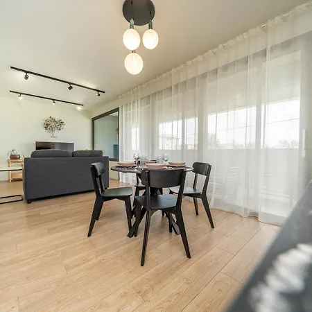 New Amazing 2 Bedroom Flat Near Casino Mall * Лимасол