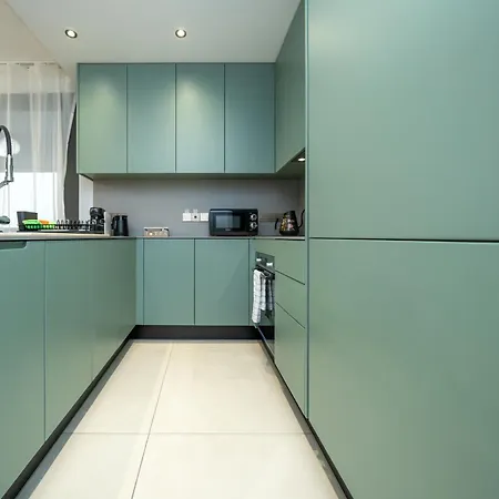 New Amazing 2 Bedroom Flat Near Casino Mall *