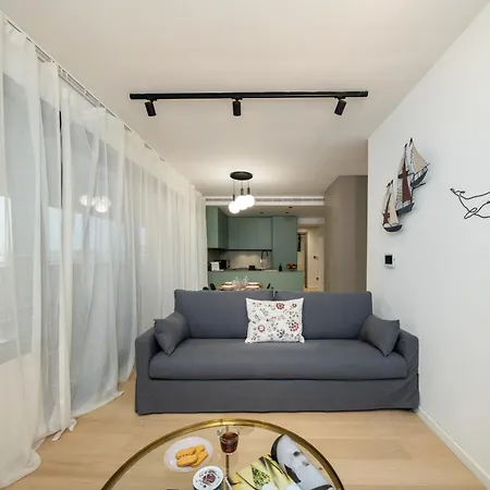 New Amazing 2 Bedroom Flat Near Casino Mall Апартаменты *